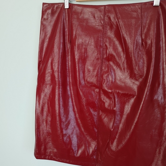 Forever21  faux leather skirt - Picture 2 of 6